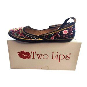 Two Lips Women's Black Embroidered Flats